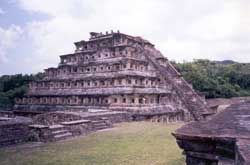 Zona Arqueol�gica del Taj�n