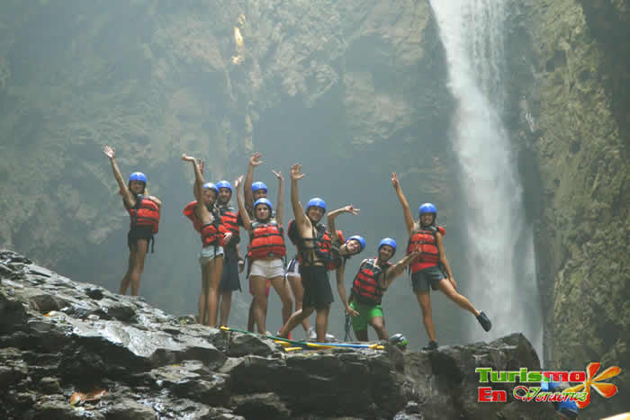 Aventureros En El Rio Filobobos Veracruz